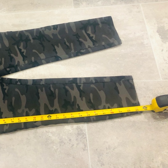 ❤️‍🔥GAP-NWOT❤️‍🔥Ladies Camouflage Pants❤️‍🔥Measurements in Photos❤️‍🔥 - Picture 12 of 16